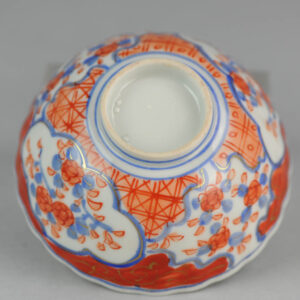 19C Japanese Porcelain Bowl Lobbed Flowers Imari Antique