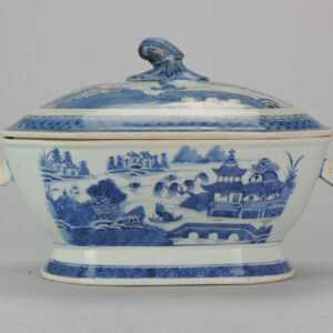 Large Ca 1800 Chinese Porcelain Tureen with handles + Lid Landscape Antique