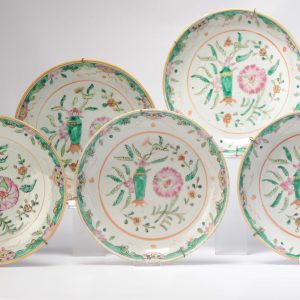 #5 Antique Chinese Porcelain 18th C Qianlong Period Famille Rose Dinner Plates