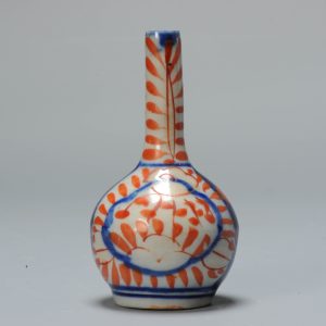 Small 8CM Antique Meiji period Japanese Imari Vase Japan 19c