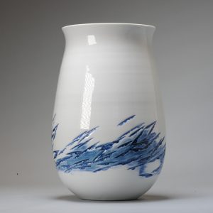 Vintage Japanese Vase Arita. Artist Fujii Shumei Ice and Snow Born. 1936