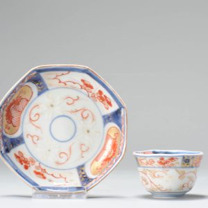 A Japanese Edo period Gold Imari Porcelain Tea Bowl & Saucer Japan
