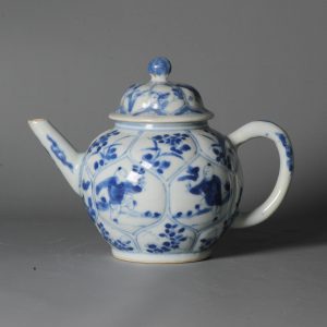 Antique 18th C Chinese Porcelain Kangxi Blue & White Moulded Boys Teapot Top Level