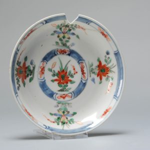 Antique 18C Kangxi Chinese porcelain Dish Famille verte Lotus flowers