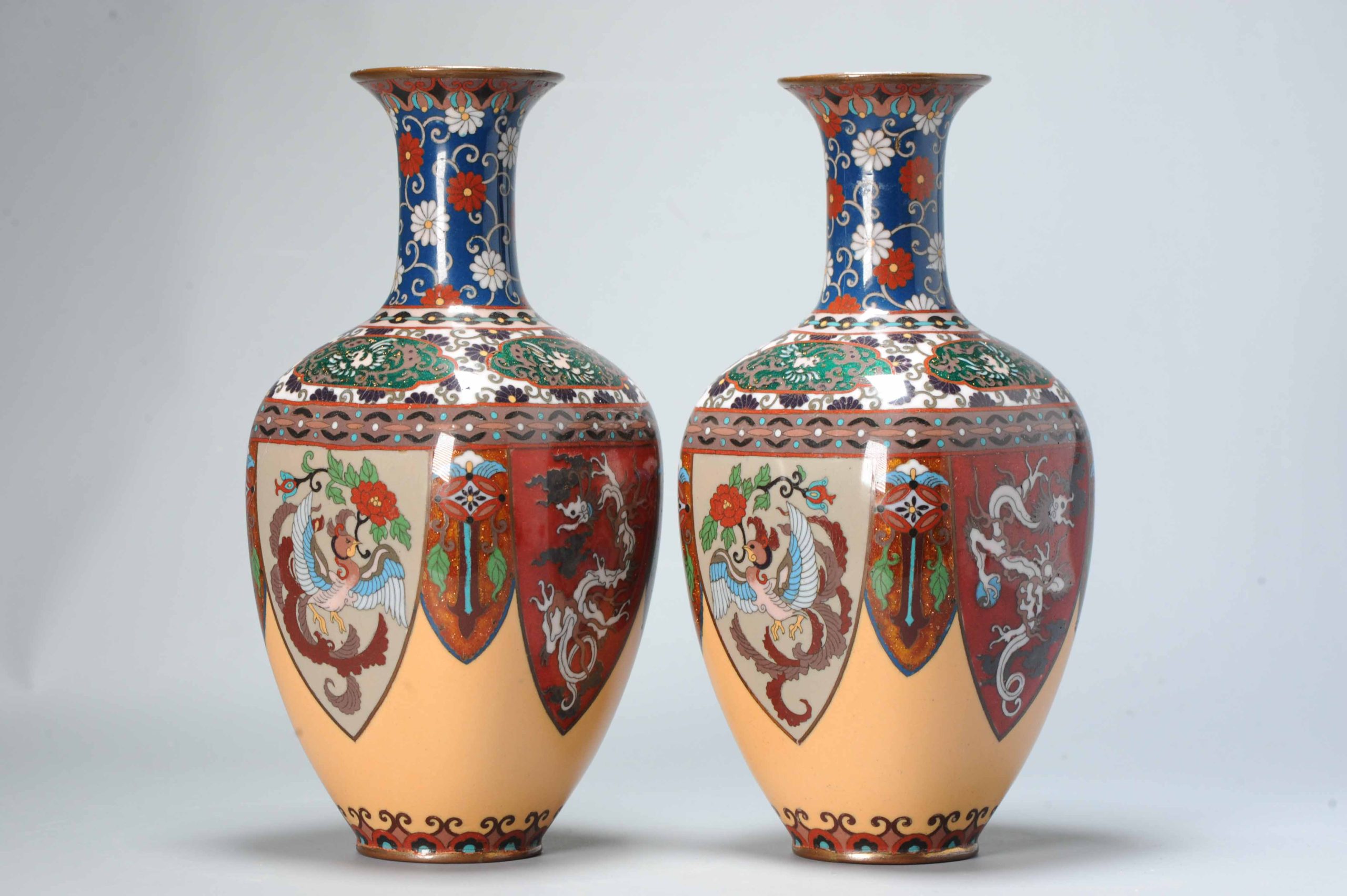 A pair of round cloisonné enamel Vases Meiji era (1868-1912) Dragons
