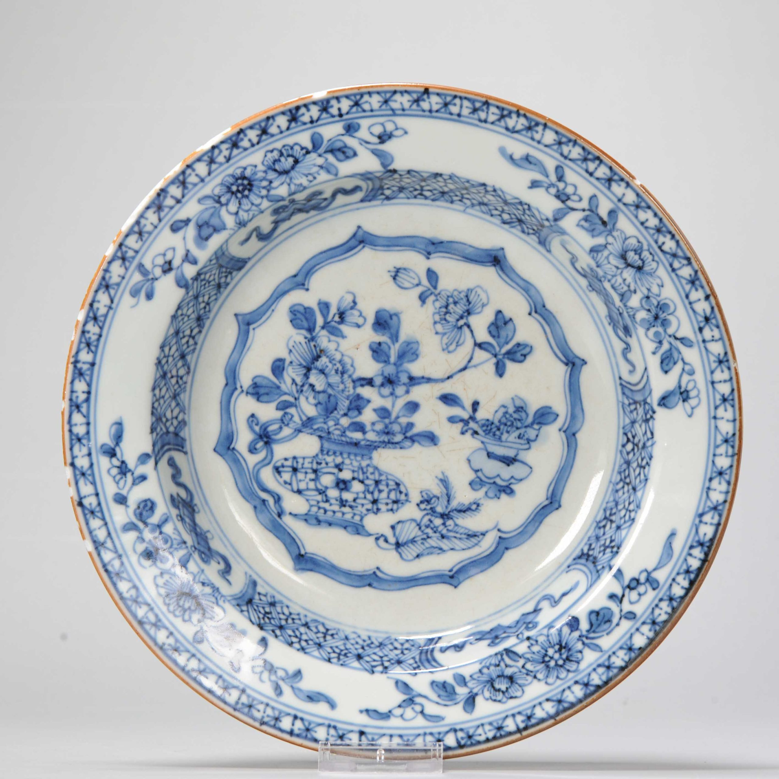 Antique Chinese 18C Blue and White  Plate Kangxi or Yongzheng China