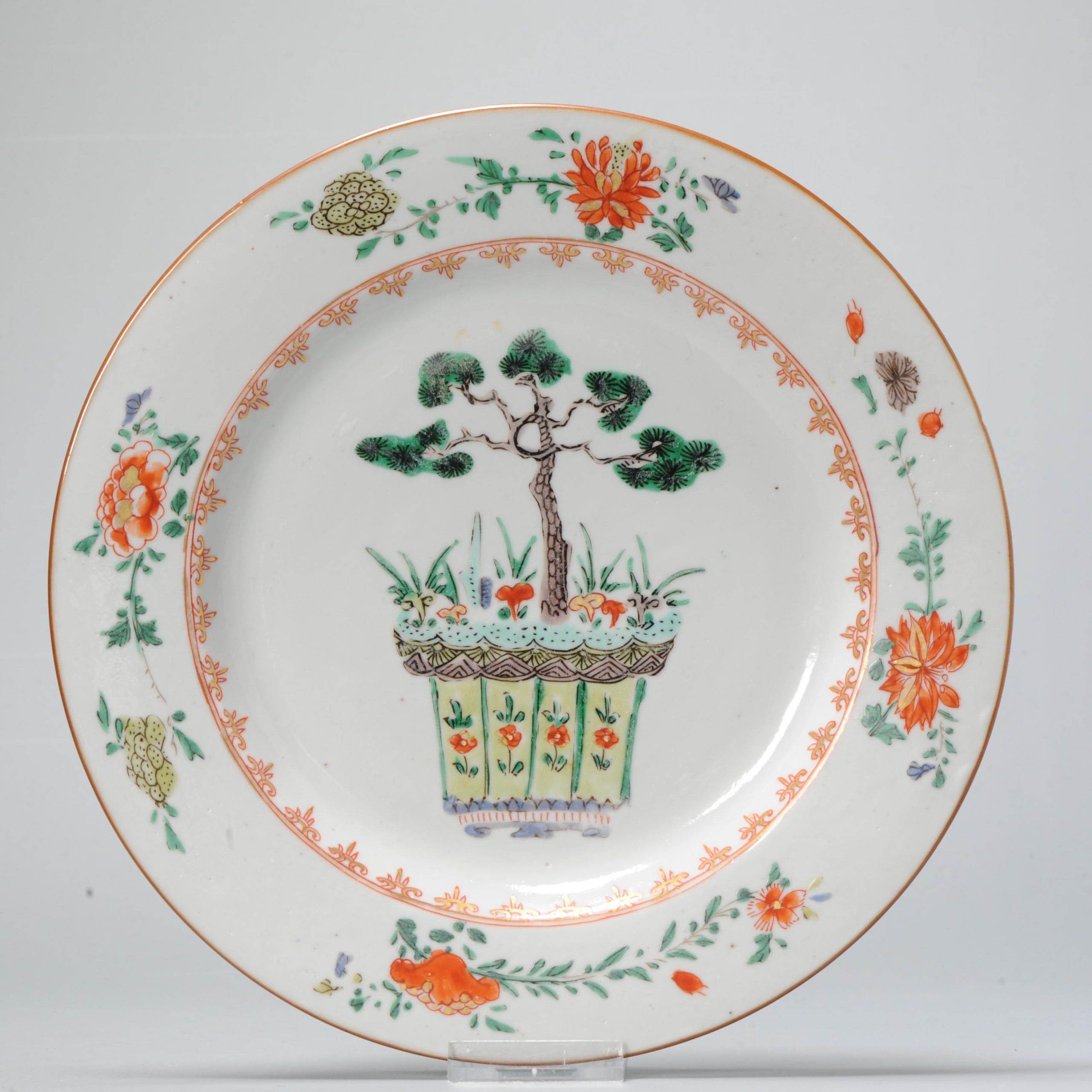 Antique 18C Yongzheng Chinese porcelain Plate Garden Pine Tree Famille Verte