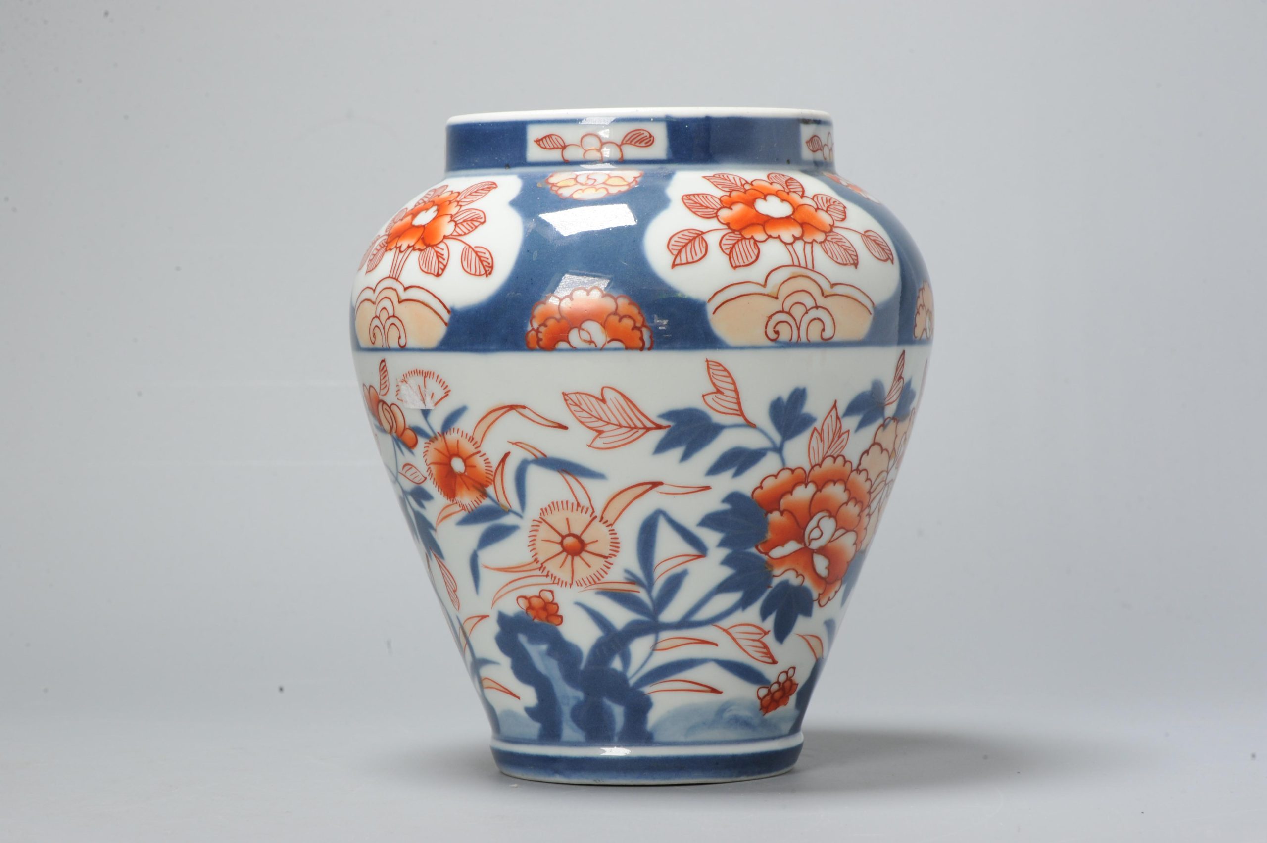 Antique 18th Century Japanese  Porcelain Vase Imari Edo Period