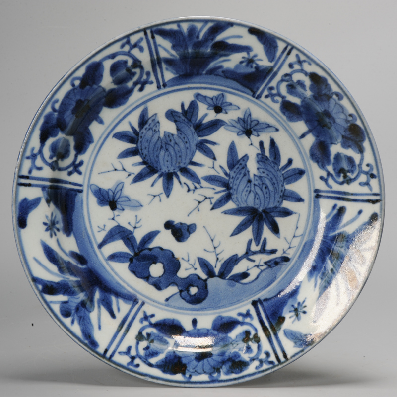 Antique Edo period Arita ca 1680-1700 Japanese Porcelain dish Buddha Fruits Kraak Style