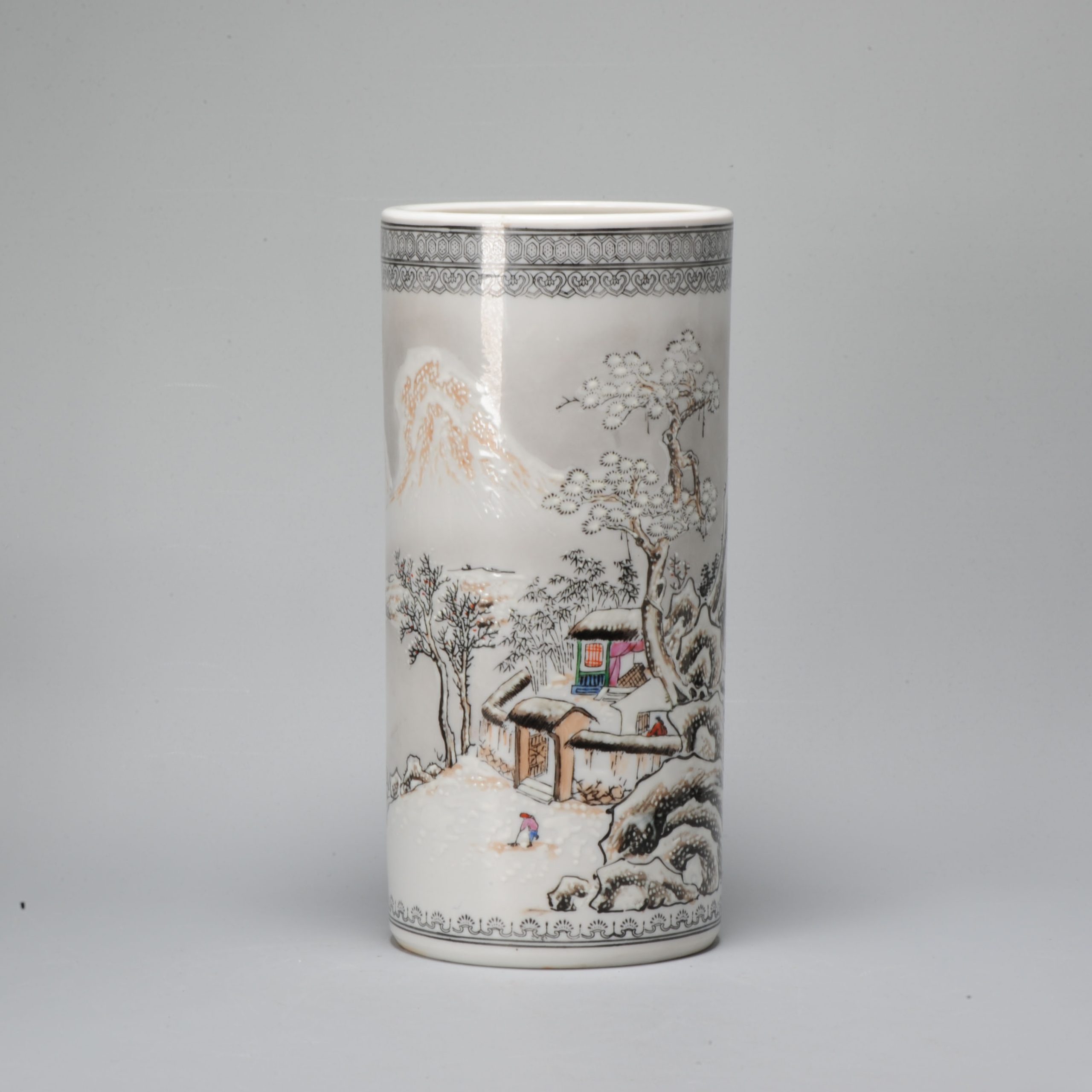 Chinese porcelain PROC Rouleau Vase with Winterlandscape He Xuren Style